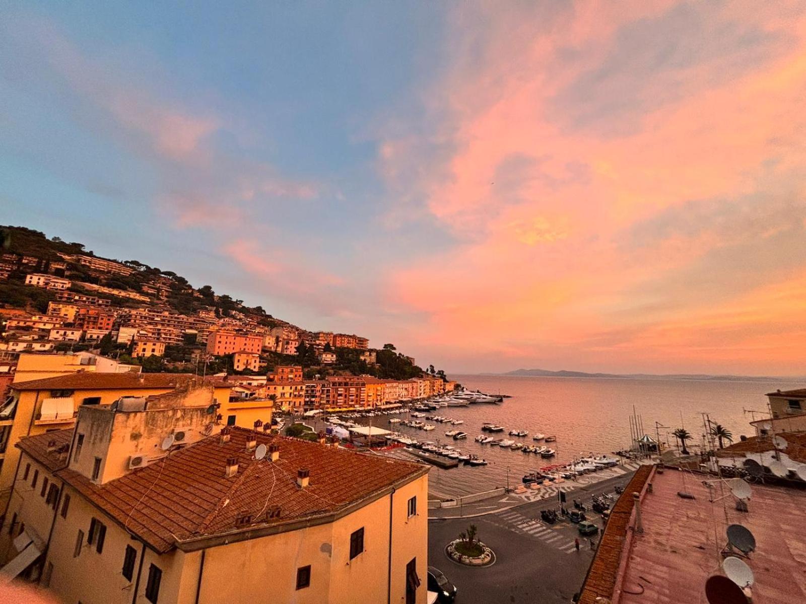 La Casetta In Piazza Porto Santo Stefano  Exterior foto